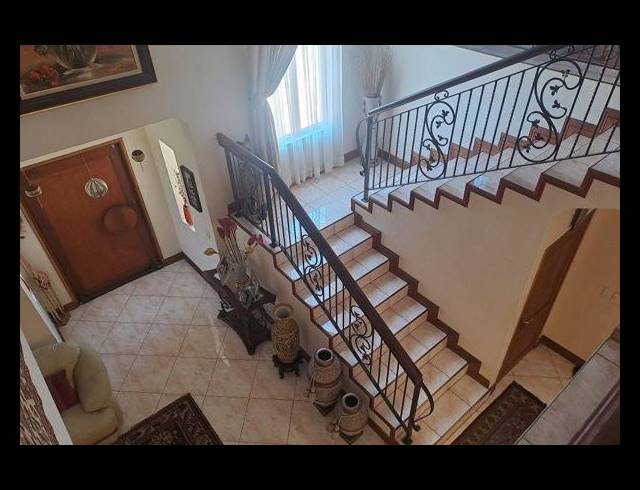 4 BEDROOM FREEHOLD FOR SALE IN LINMEYER